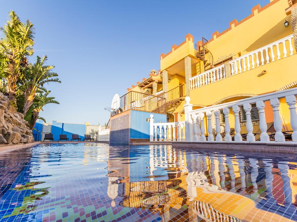 Апартаменти Oasis De Cadiz Коніль-де-ла-Фронтера Екстер'єр фото